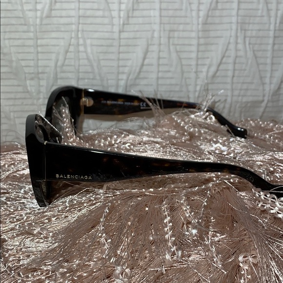 Authentic BALENCIAGA sunglasses! - Picture 2 of 4